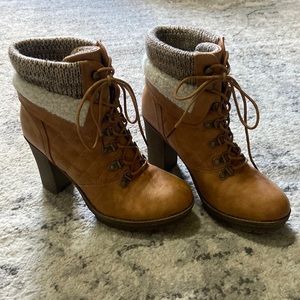 Heeled boots